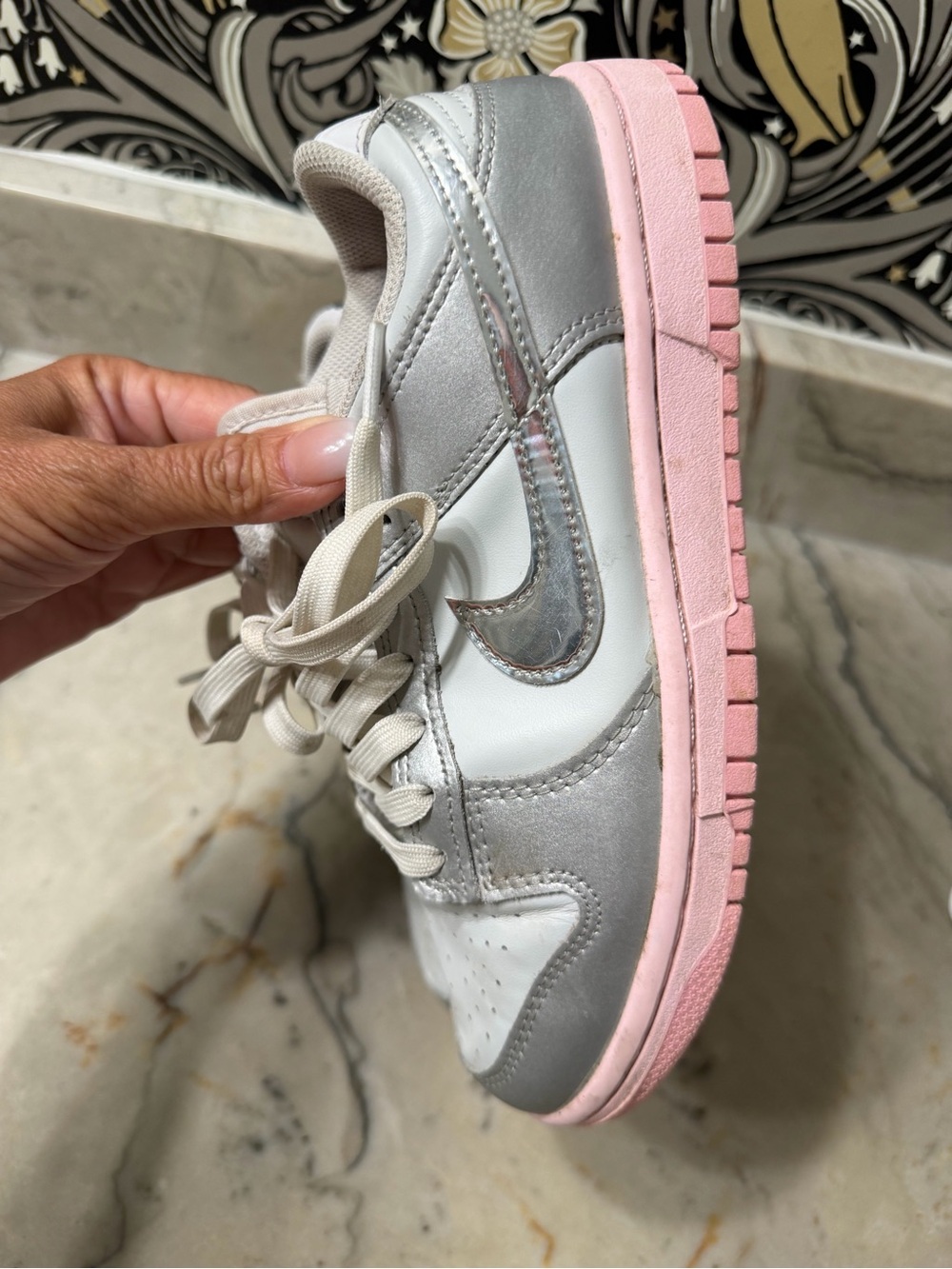 Nike women’s tennis shoes size 7